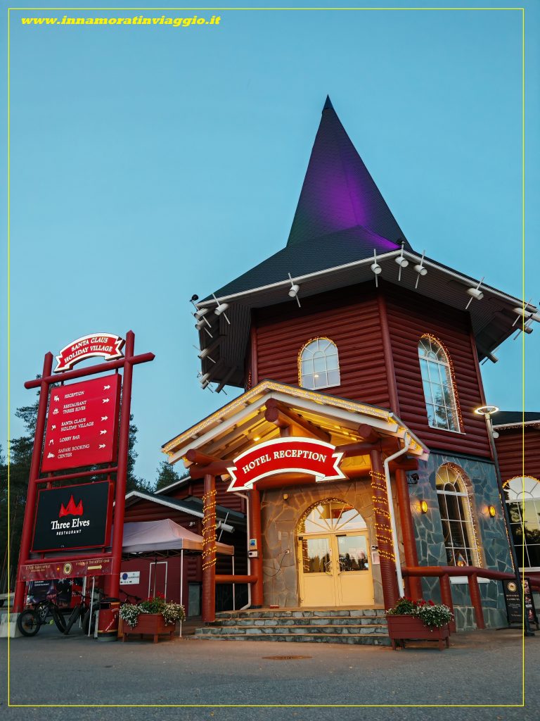 Dormire al Villaggio di Babbo Natale in Finlandia - la reception del Santa Claus Holiday Village