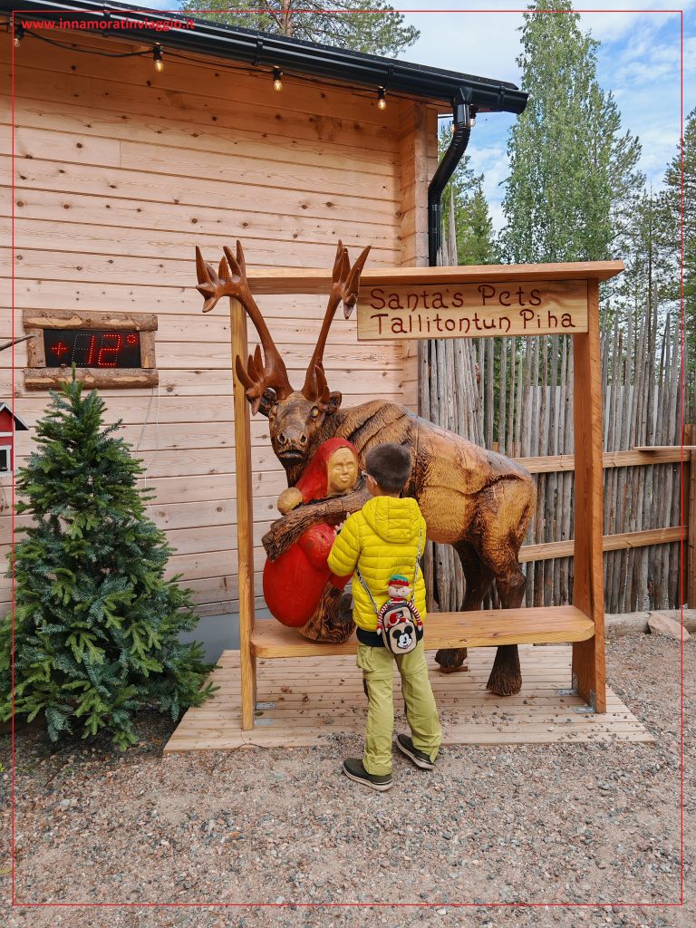 Ingresso alla fattoria degli animali di Babbo Natale